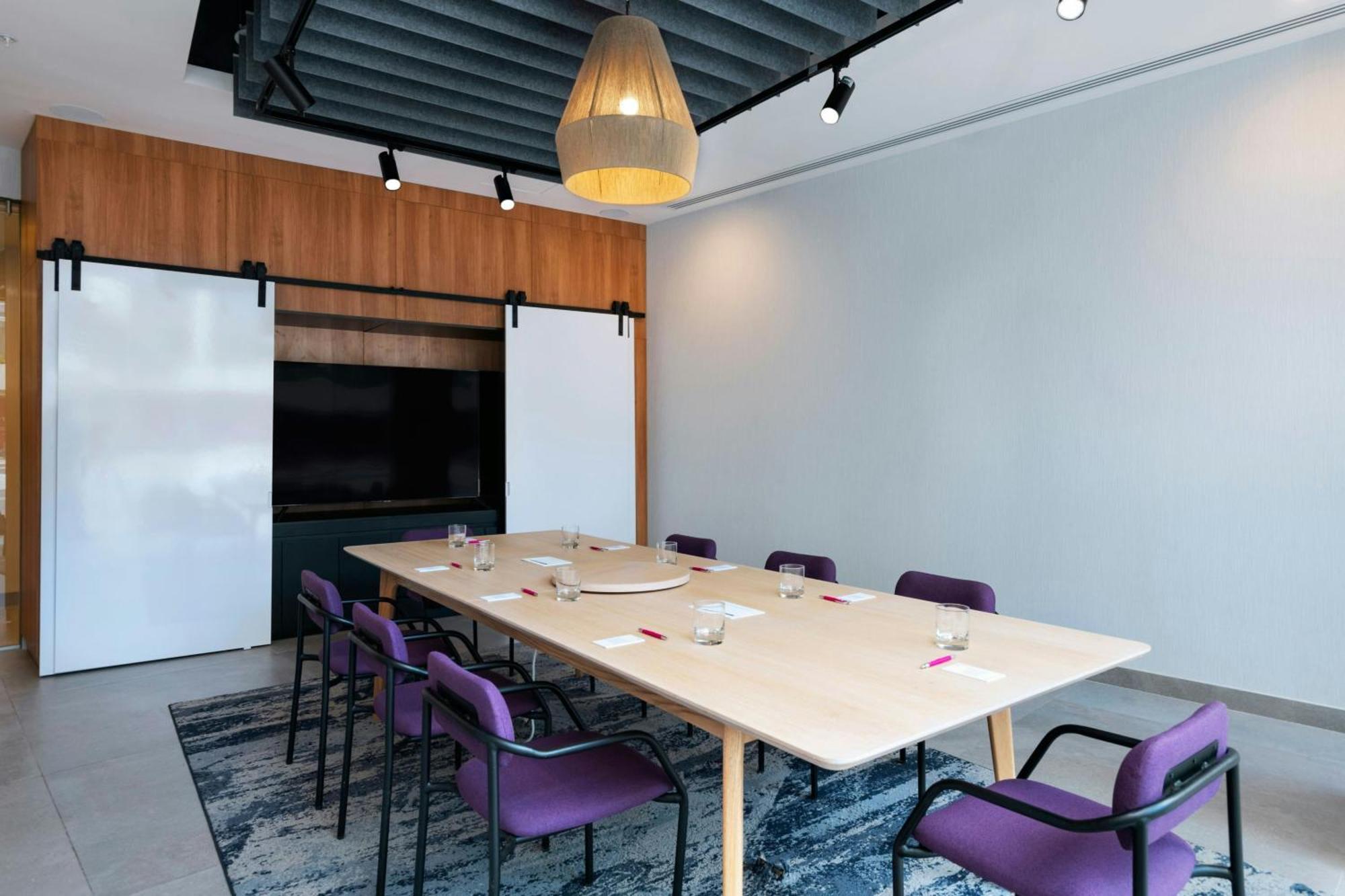 Aloft Playa Del Carmen Hotell Exteriör bild Meeting room at the University of Westminster