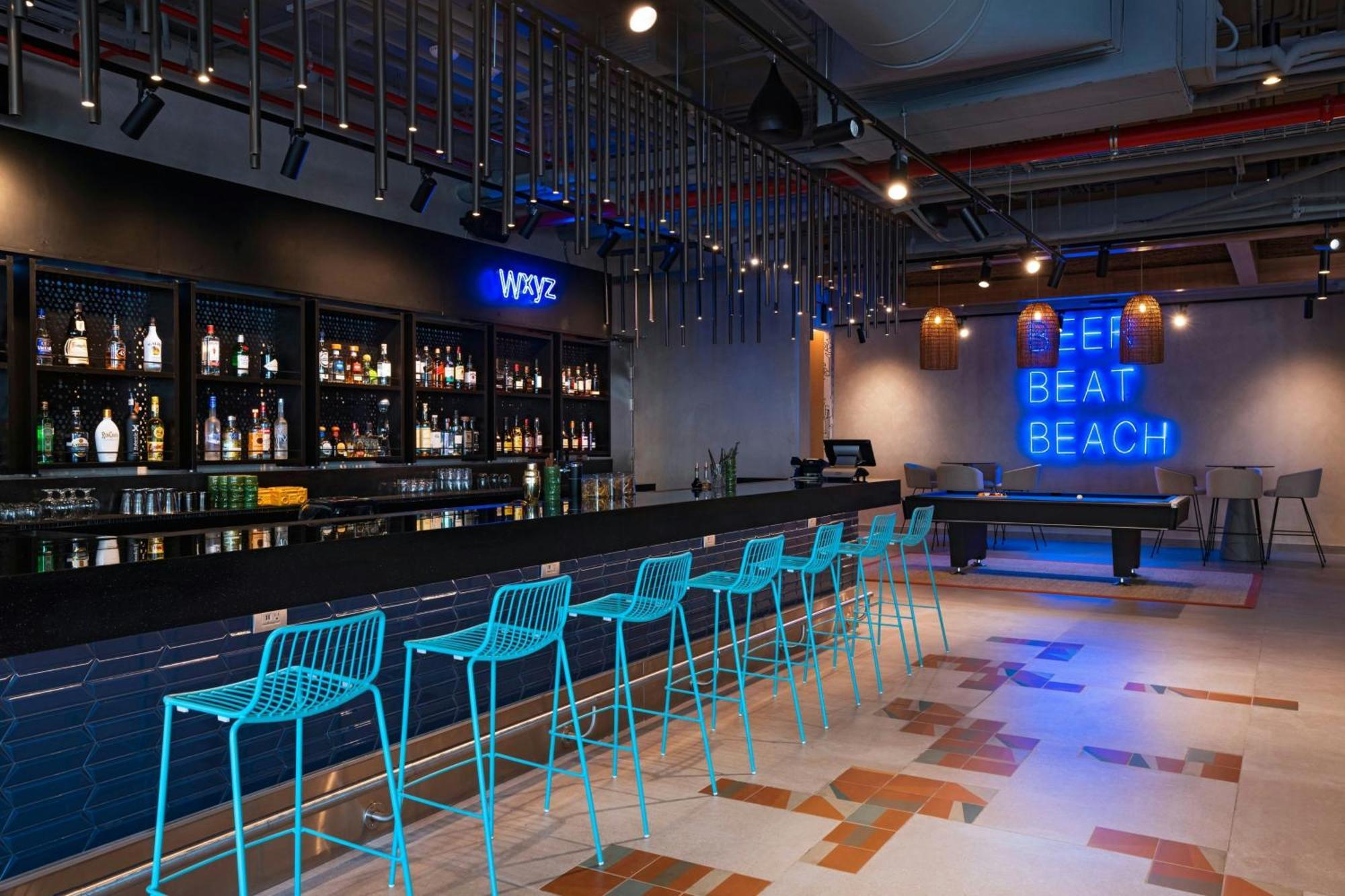 Aloft Playa Del Carmen Hotell Exteriör bild The bar at the 2012 Olympics